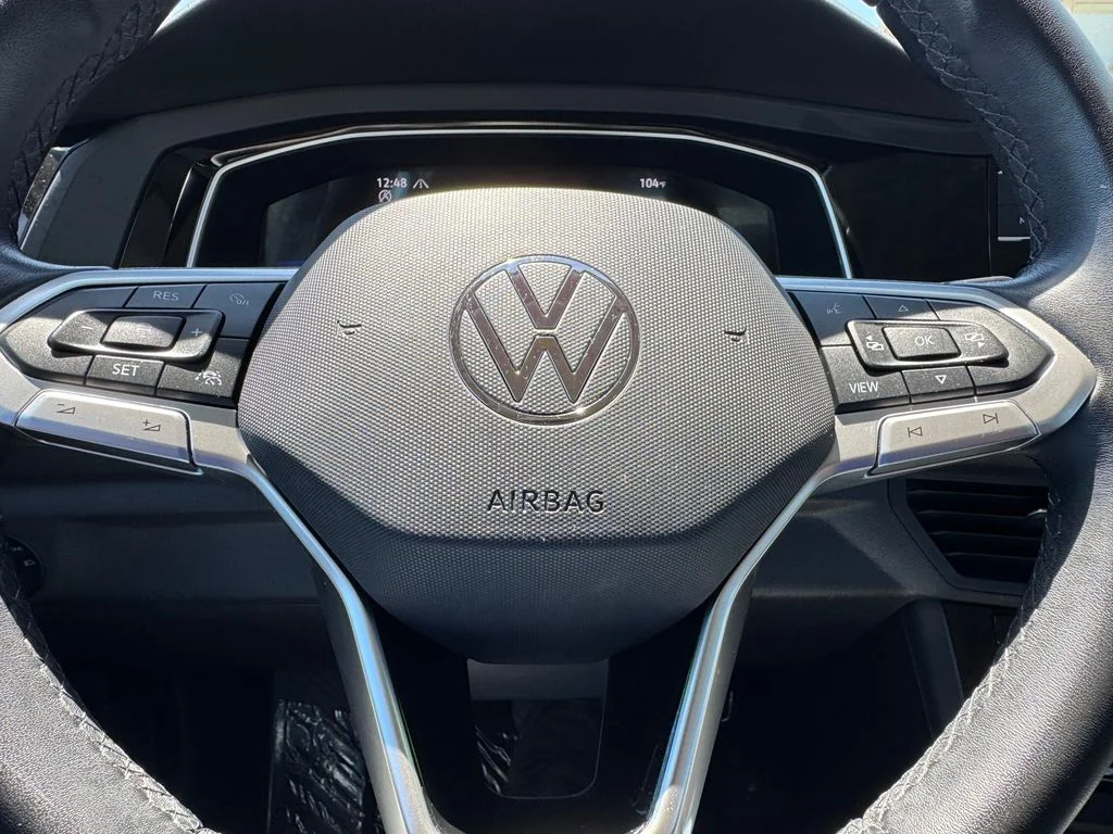 Used 2024  Volkswagen 1.5T SE image 22