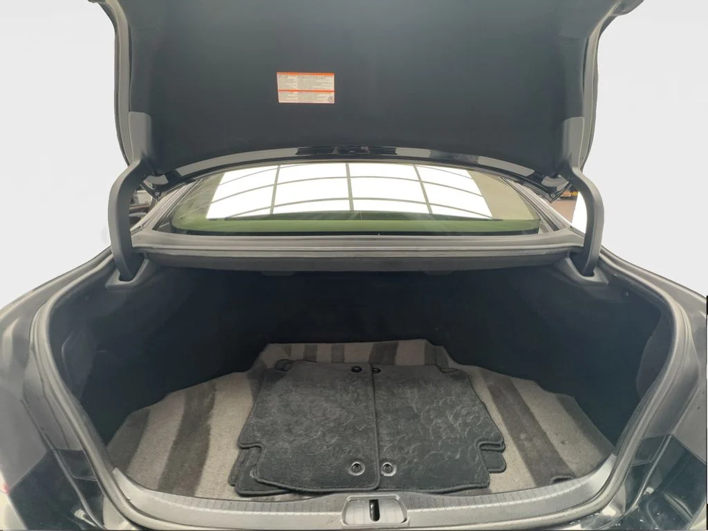 Used 2015 Black Lexus 460 image 18
