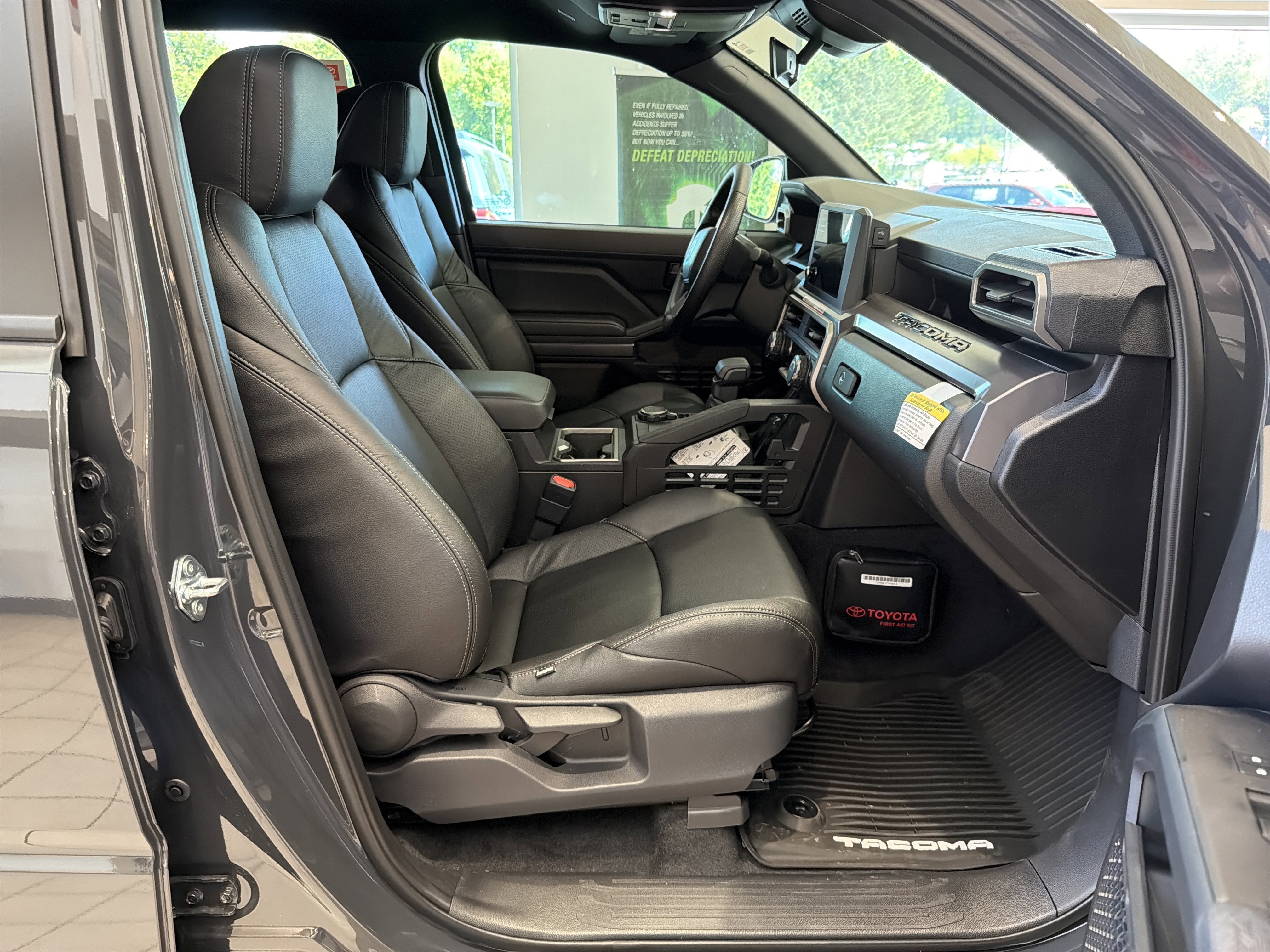 2026 Toyota Tacoma SR5 - Photo 11