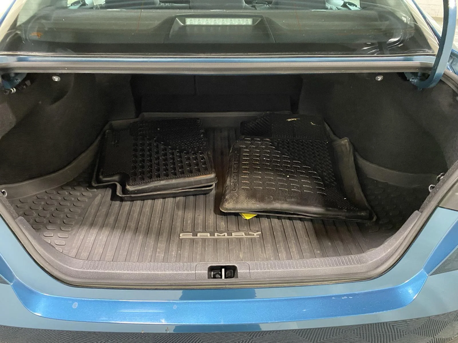 Used 2025 Ocean Gem Toyota LE image 20