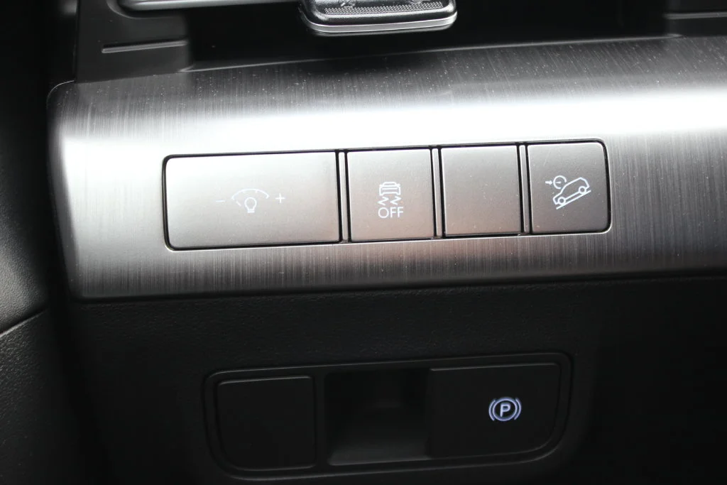 Used 2026 White Hyundai SEL Premium image 21