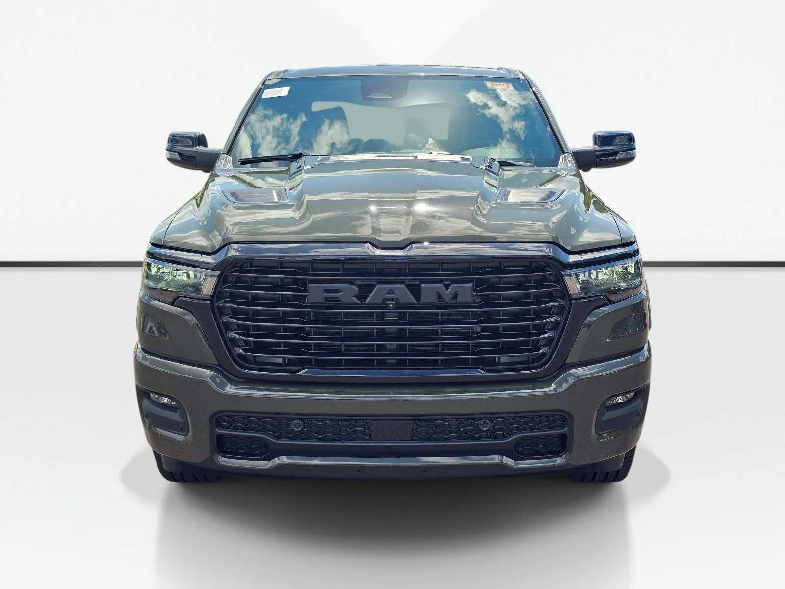 New 2027 Tank Ram Laramie image 2