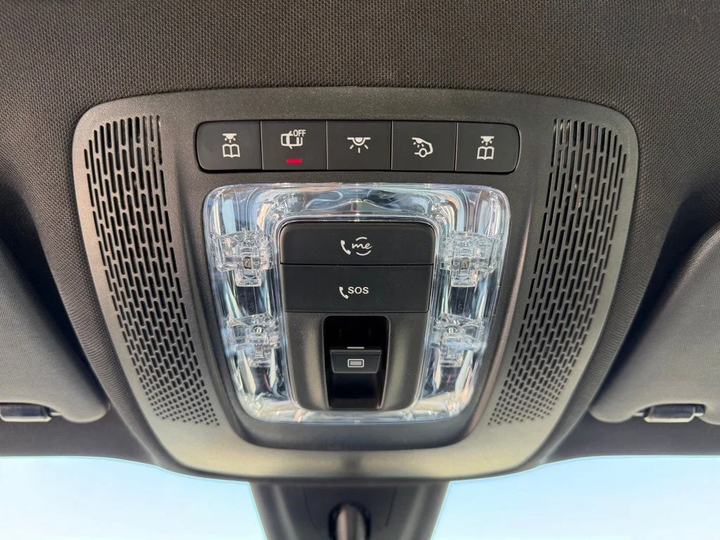 Used 2023 Night Black Mercedes-Benz GLB 250 image 27