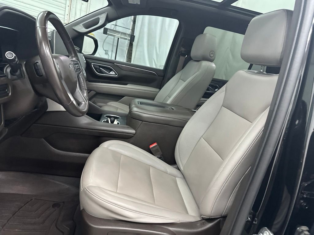 Used 2023 Black Chevrolet Z71 image 22