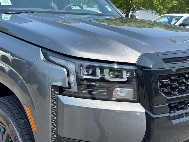 New 2026 Gun Metallic Nissan Crew Cab SV image 10