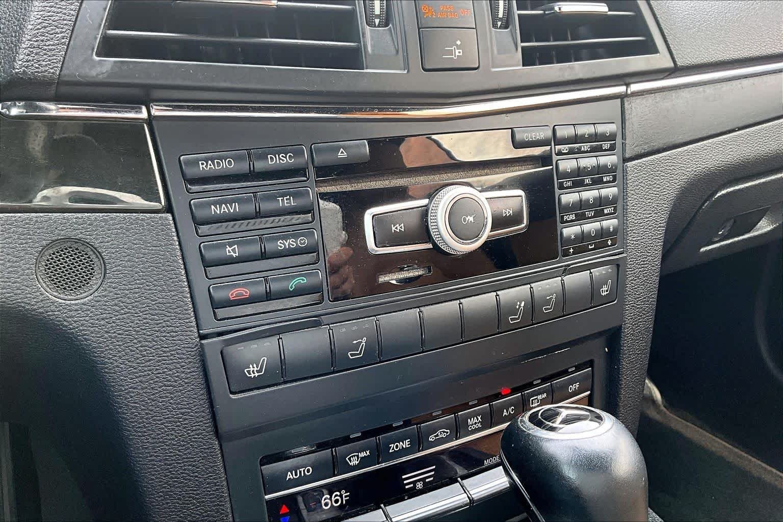Used 2012  Mercedes-Benz E 350 image 32