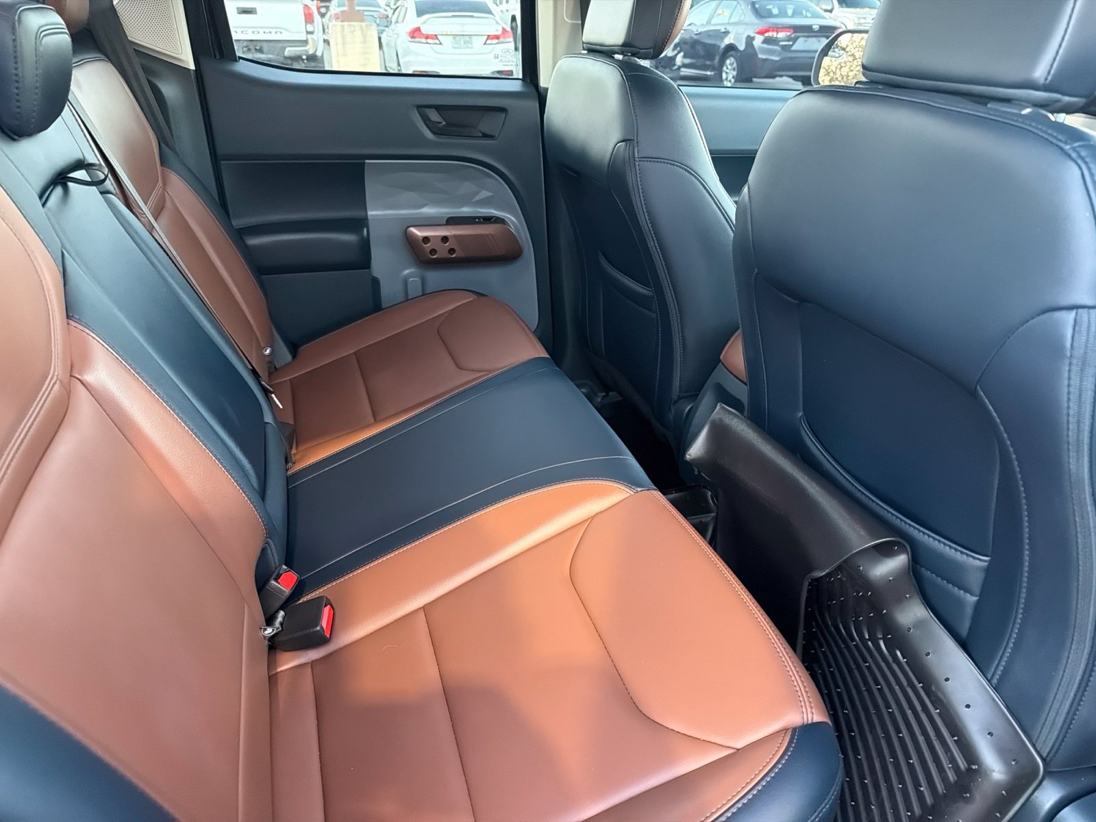 Used 2022 Black Ford Lariat image 20
