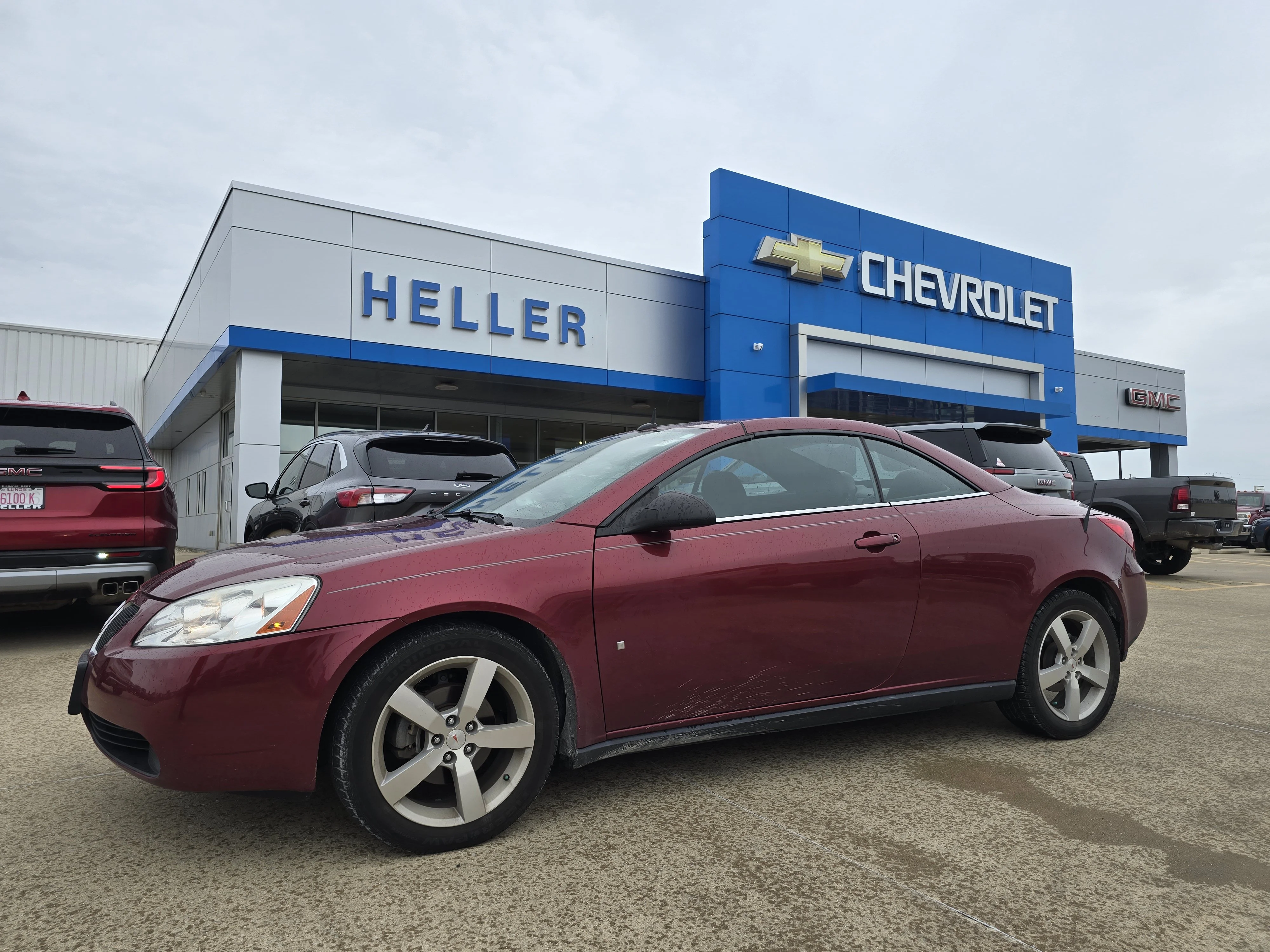 Used 2008 Performance Red Metallic Pontiac GT image 3