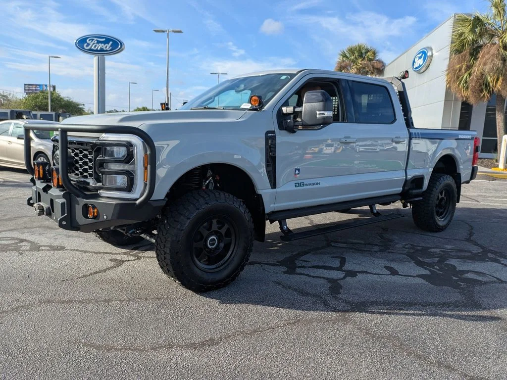 New 2026 Avalanche Ford Lariat image 8