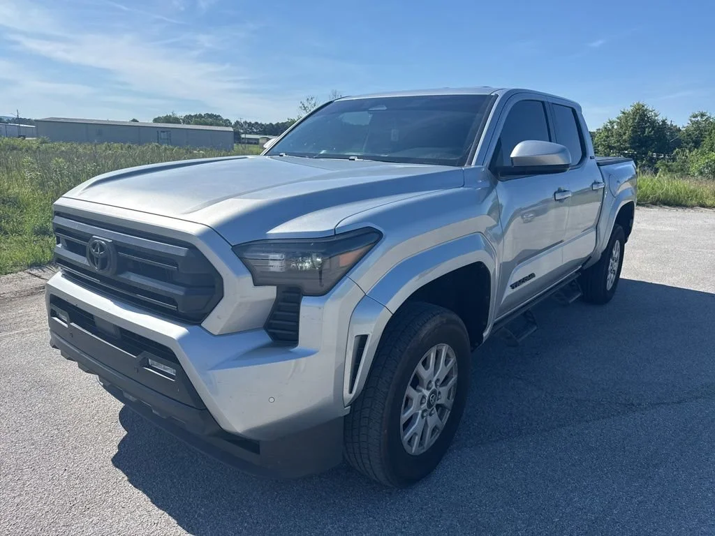 Used 2024 01j9/Celestial Toyota SR5 image 7