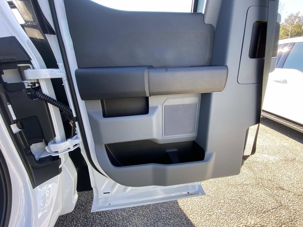 New 2026 Oxford White Ford F-550® XL image 9