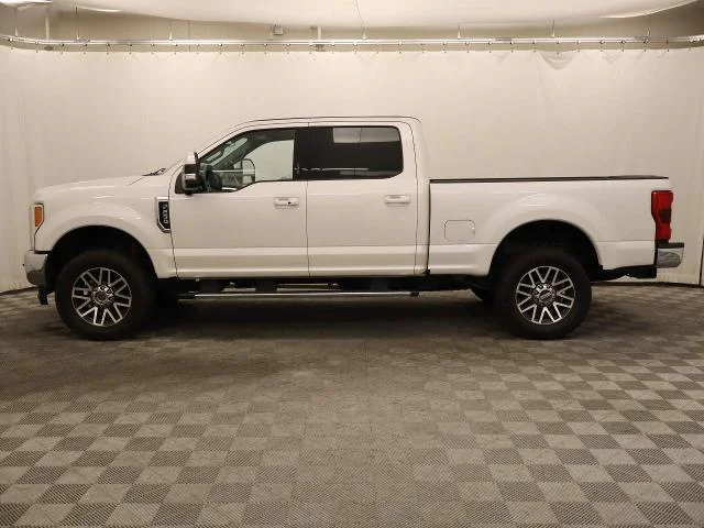 Used 2017 White Platinum Tri-Coat Metallic Ford Lariat Crew Cab image 14