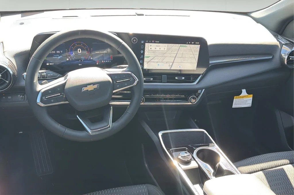 New 2027 Summit White Chevrolet LT image 20