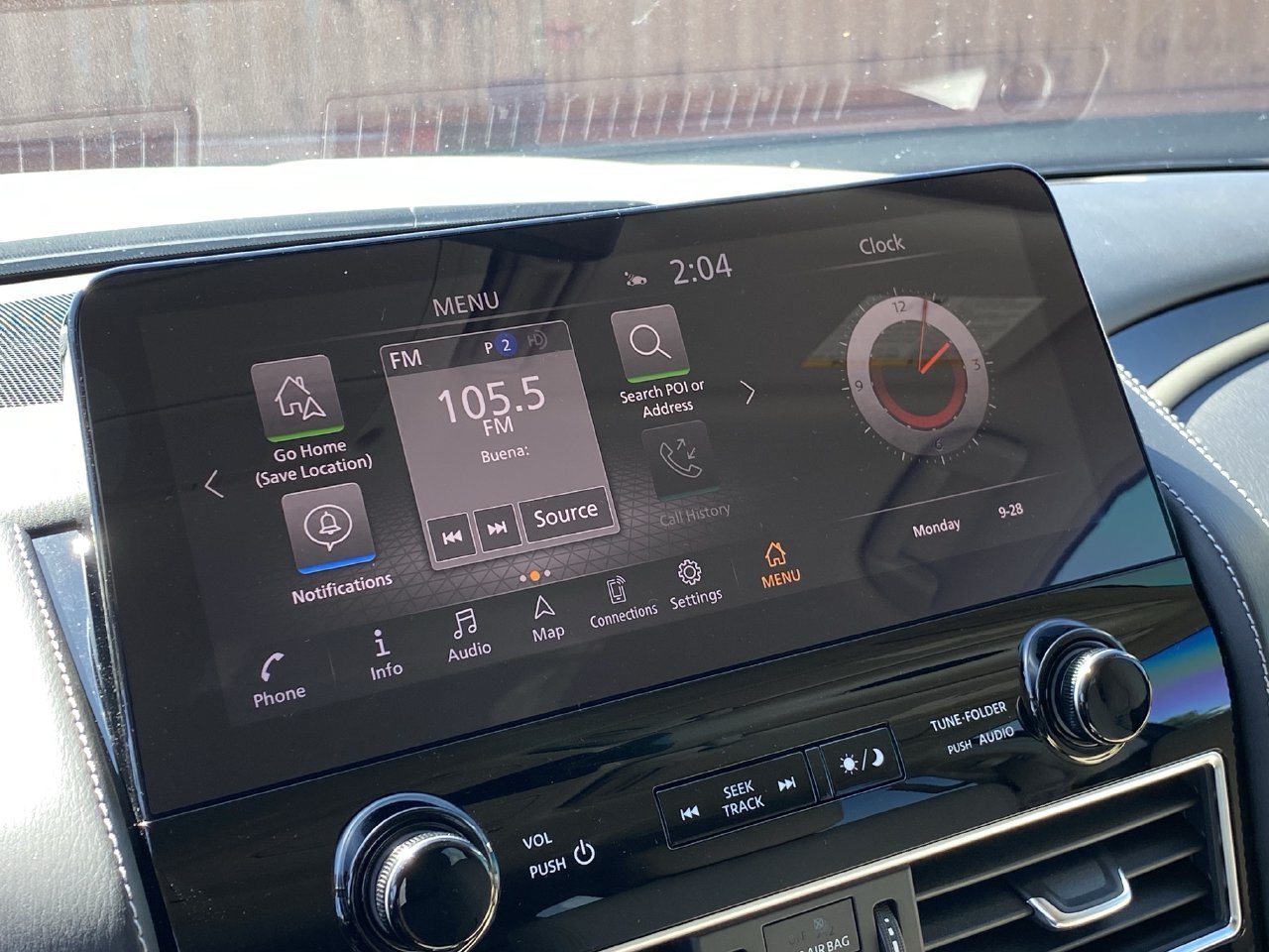 Used 2024 Aspen White Tricoat Nissan SV image 6