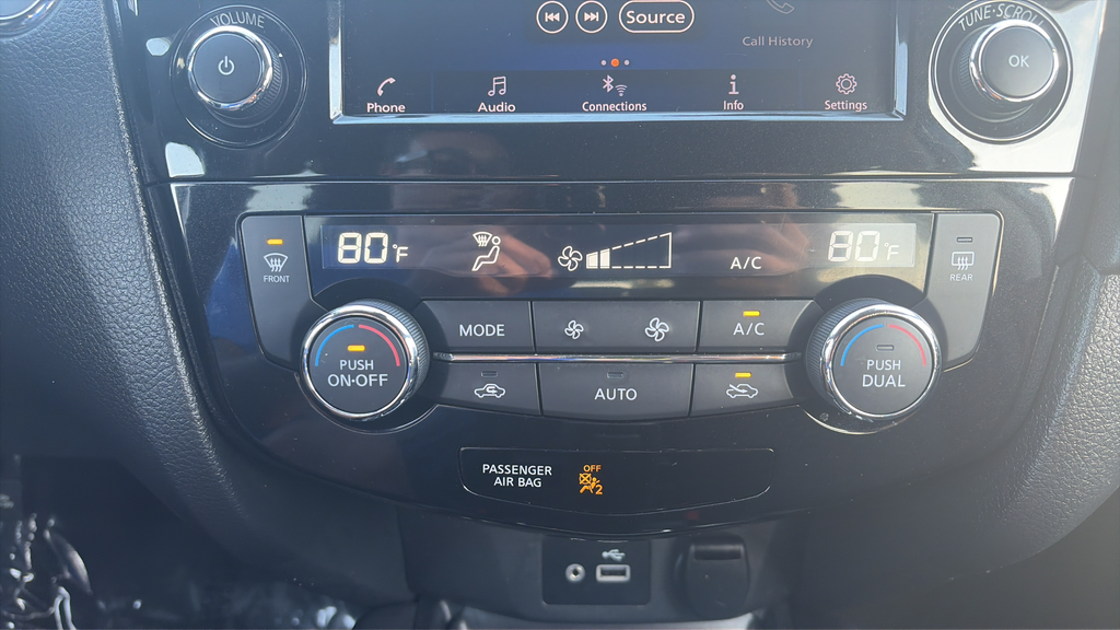 Used 2019 Gun Metallic Nissan SV image 17