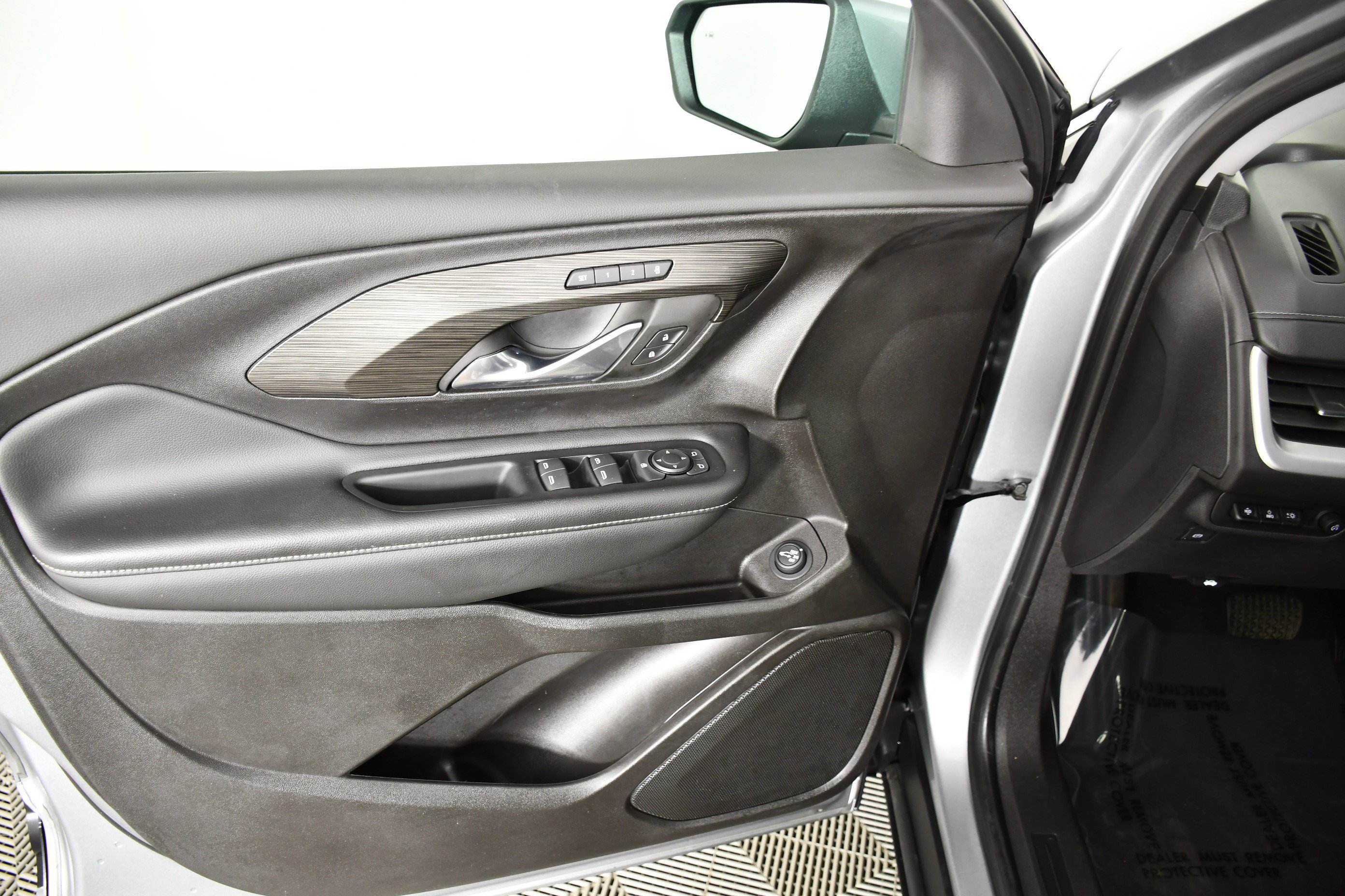 Used 2024 Sterling Metallic GMC SLT image 38