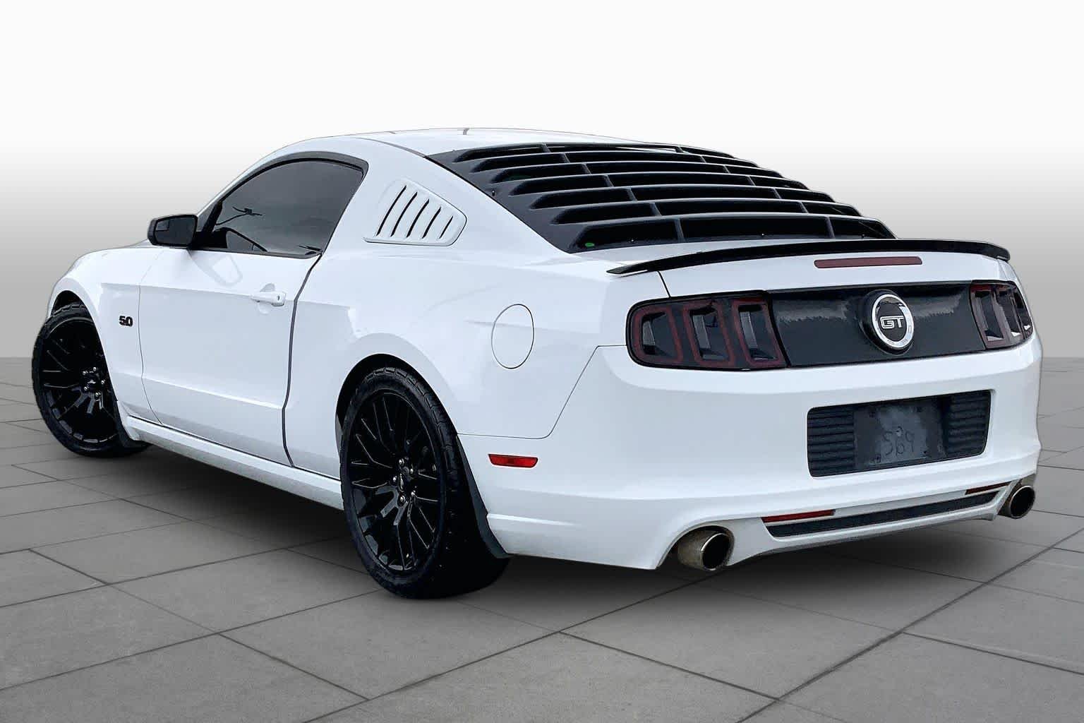 Used 2014 Oxford White Ford GT image 10