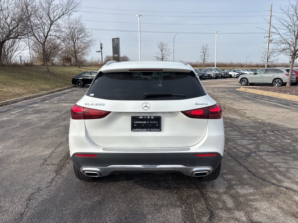 Used 2025 White Mercedes-Benz GLA 250 image 15