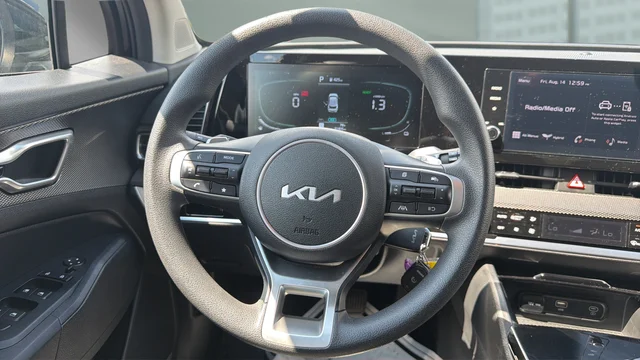 Used 2023 Black Kia LX image 13
