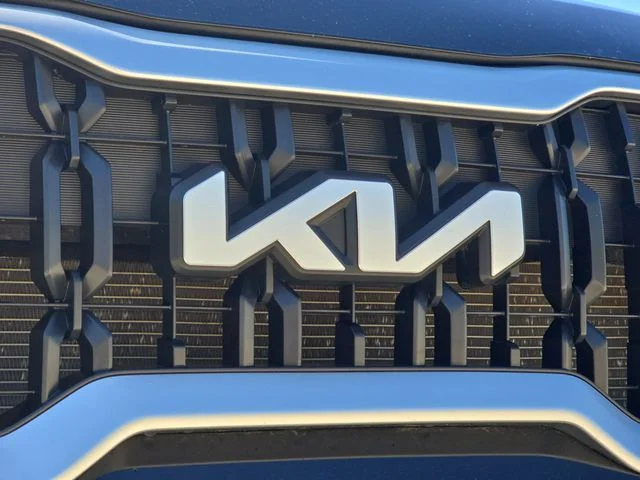 Used 2023 Ebony Black Kia EX image 35
