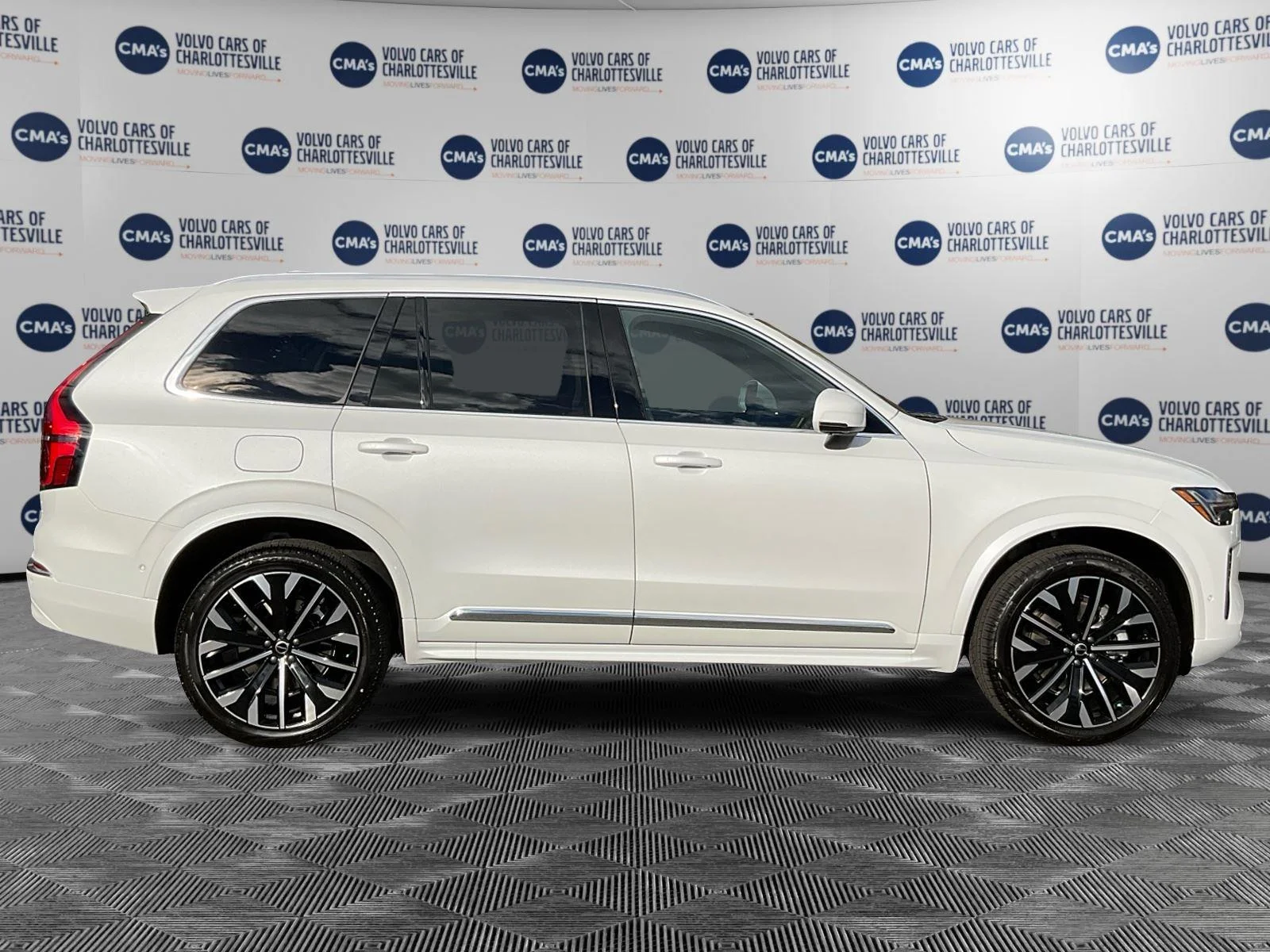 2026 Volvo XC90 Plus - Photo 6