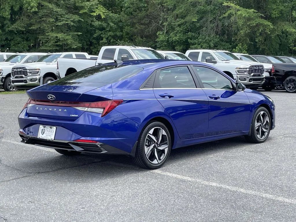 Used 2022 Blue Hyundai Limited image 8