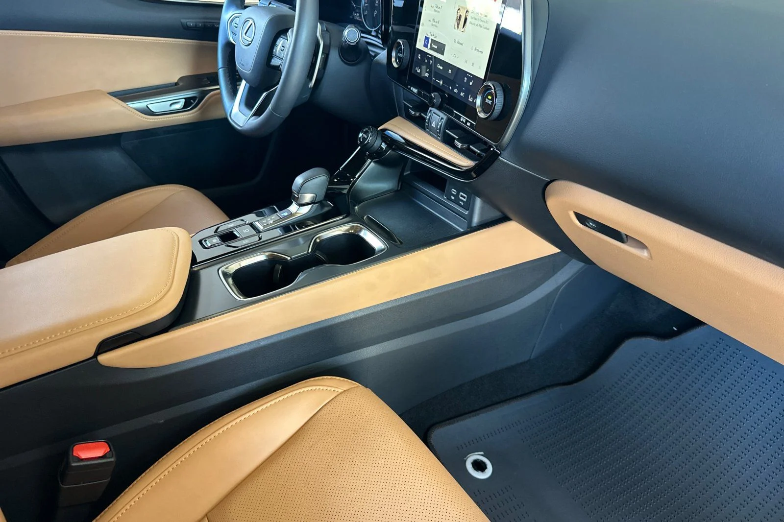 Used 2025 Green Pearl Lexus 250 Premium image 13