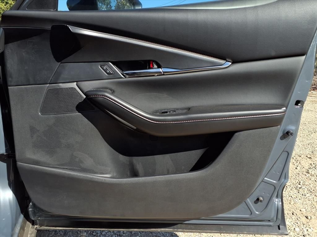 2025 Mazda CX-30 Carbon Edition - Photo 24