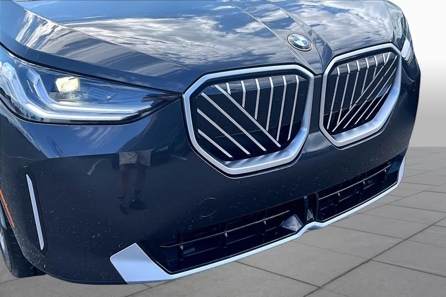 Used 2026 Dark Graphite Metallic BMW 30 xDrive image 31