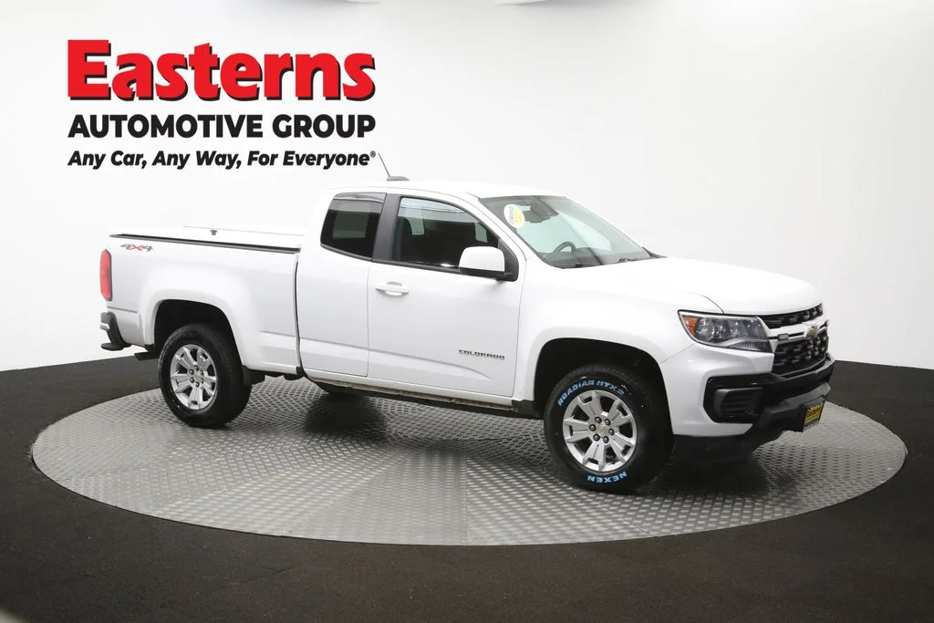Used 2022 White Chevrolet LT image 44