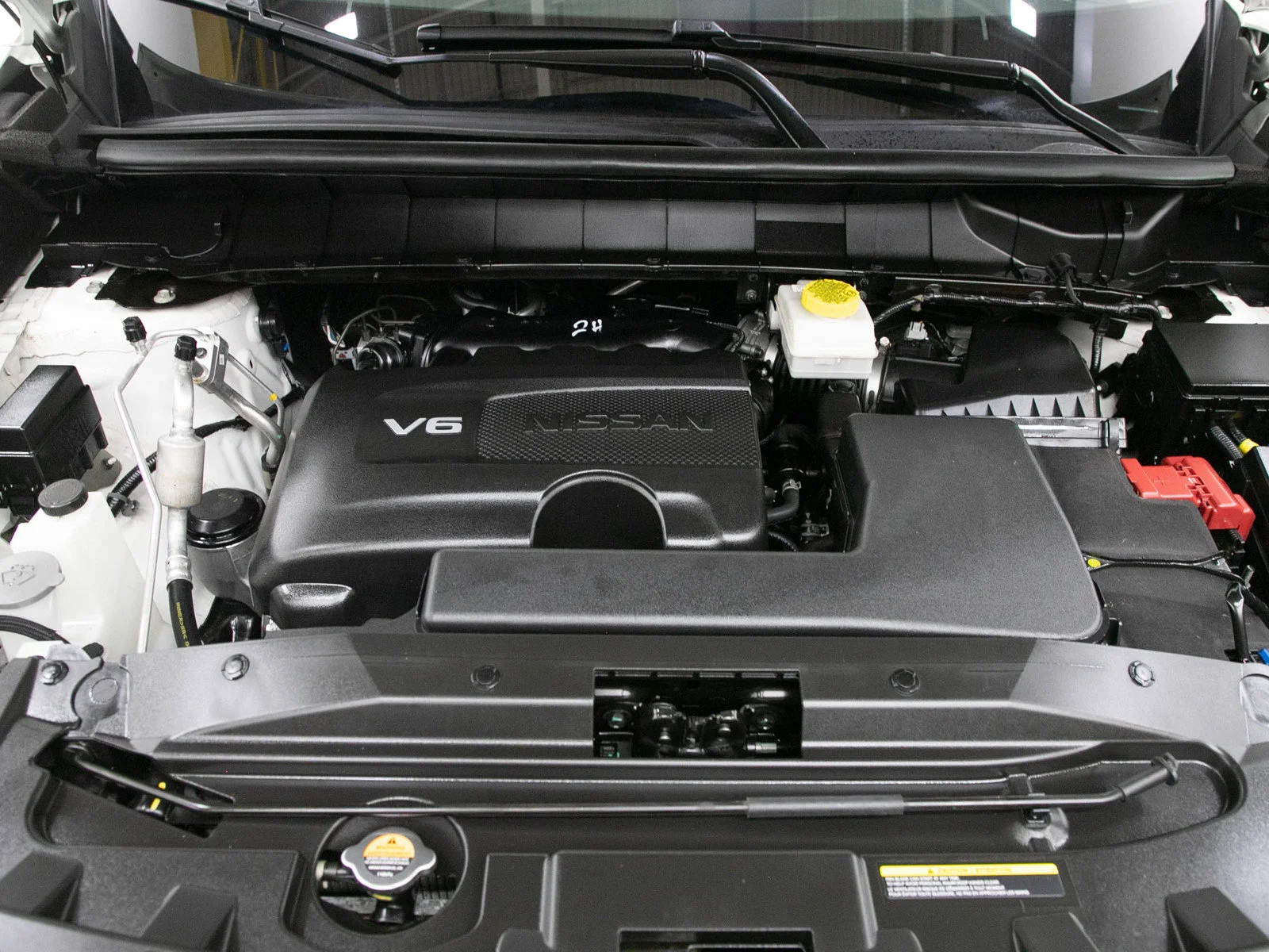 Used 2023 Pearl White Tricoat Nissan SL image 34