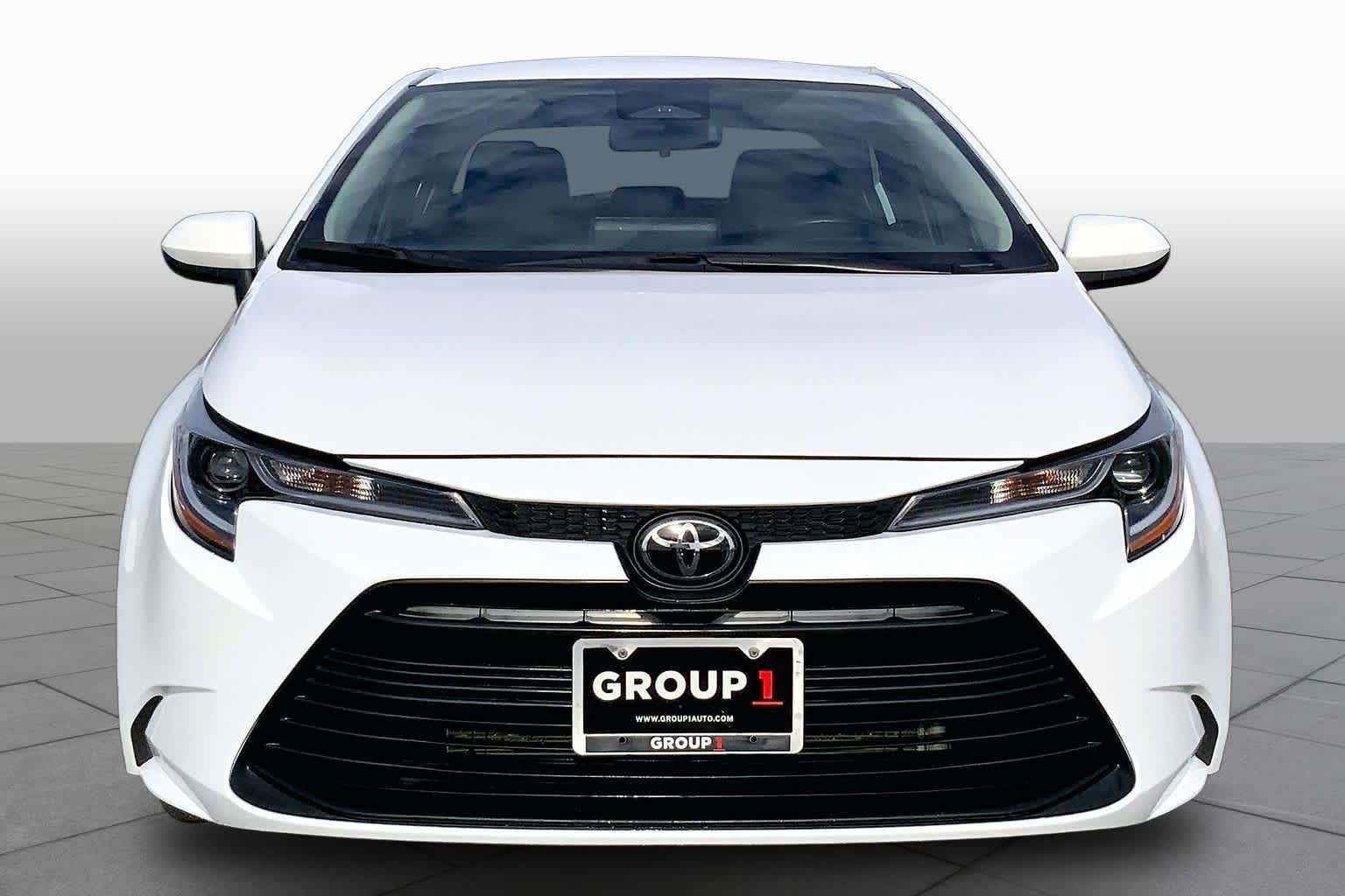 Used 2024 Ice Cap Toyota LE image 4