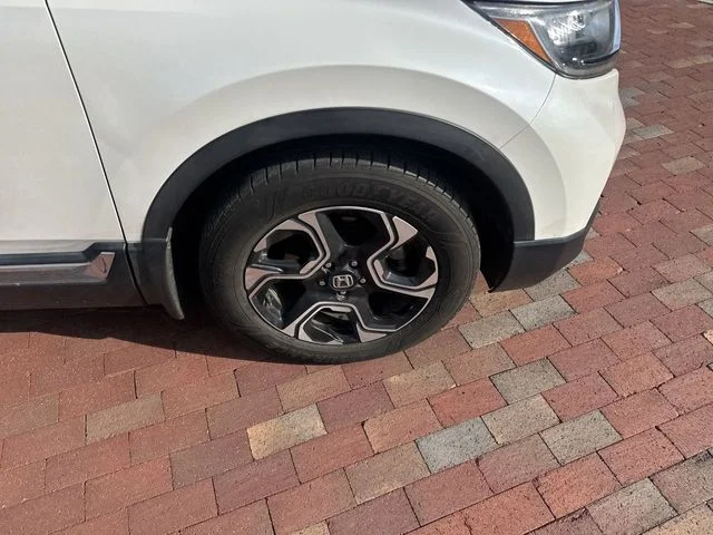 Used 2018 White Honda Touring image 17