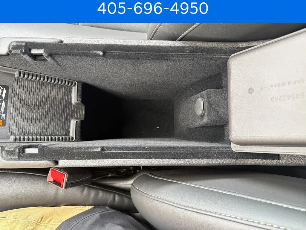Pre-Owned 2023 Cadillac XT4 FWD Premium Luxury