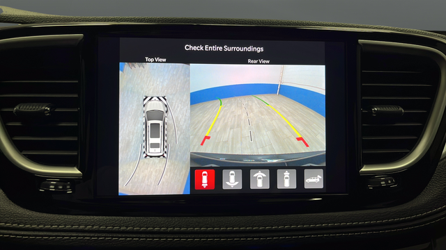 Used 2023 Brilliant Black Crystal Pearlcoat Chrysler Touring L image 14