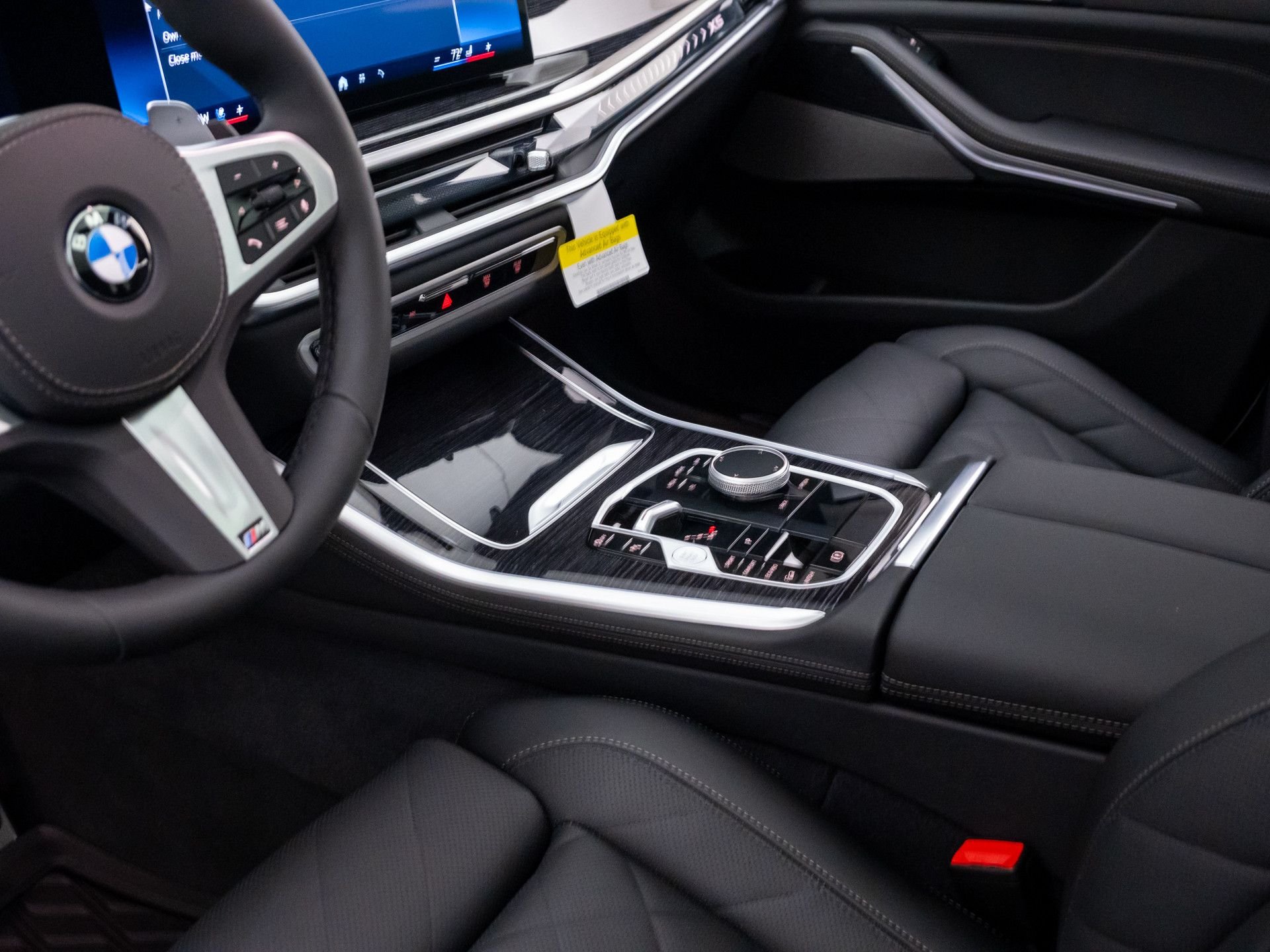 New 2026 Mineral White Metallic BMW xDrive40i image 13