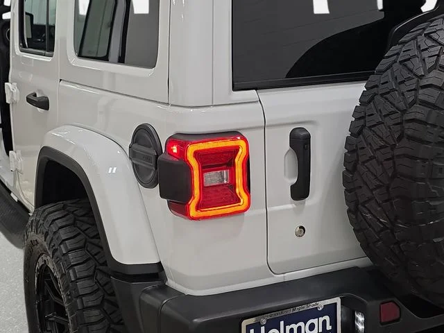 Certified Used 2020 Bright White Clearcoat Jeep Unlimited Sahara image 30