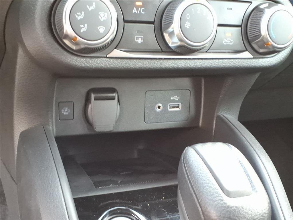 2025 Nissan Versa Sedan SV - Photo 18