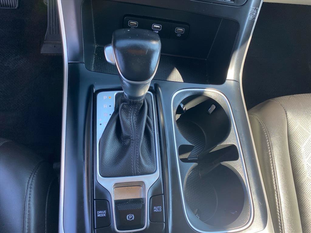 Used 2022 Silky Silver Kia LXS image 13