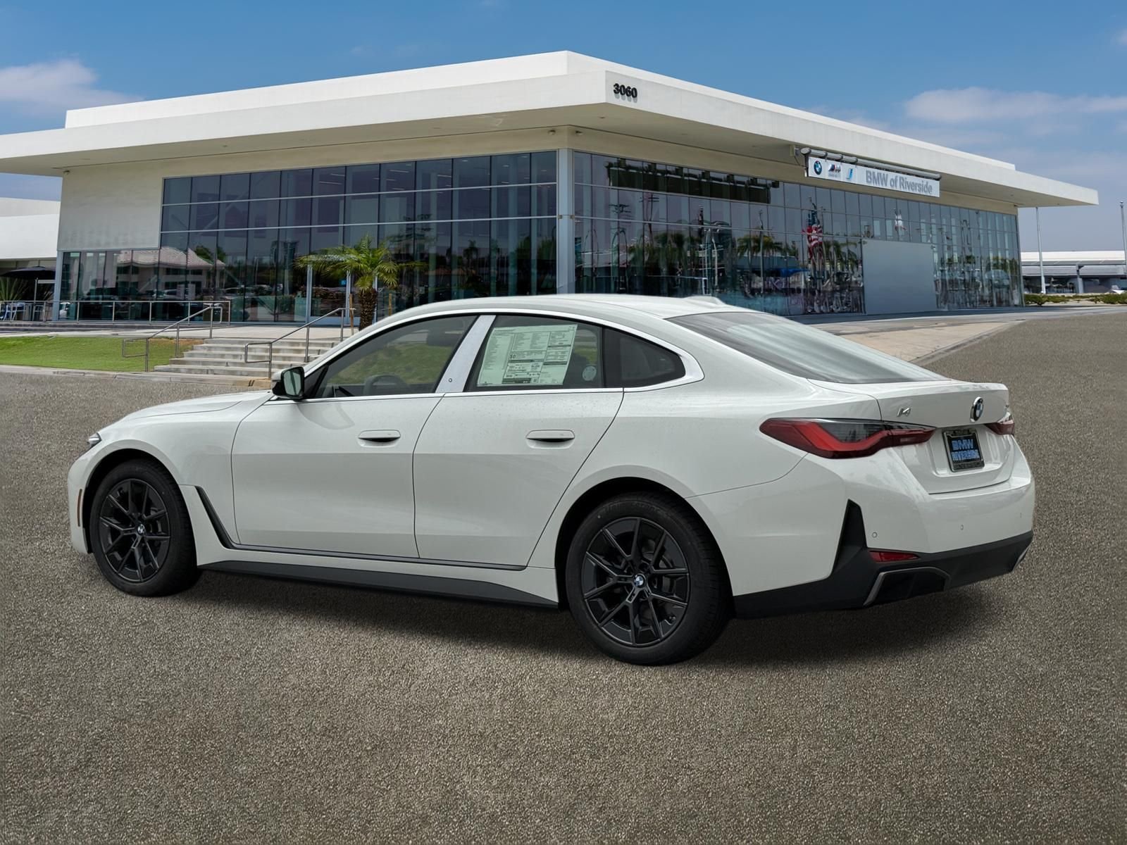 New 2026 Alpine White BMW xDrive40 image 8