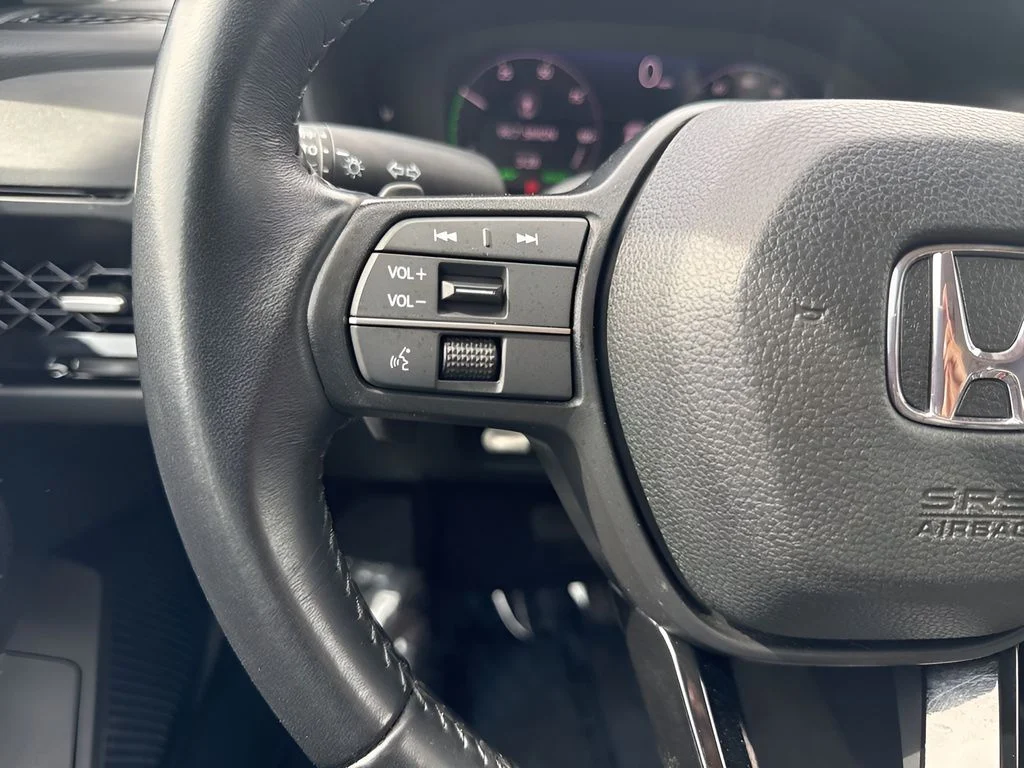 Used 2025 Gray Honda EX-L image 16