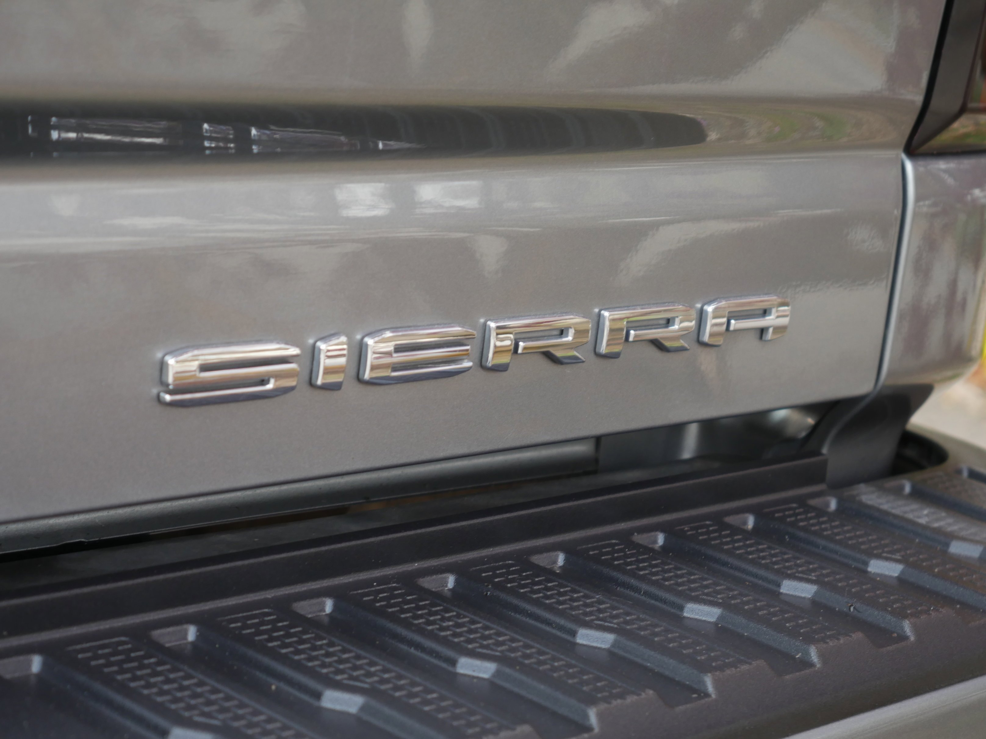 Used 2025 Sterling GMC Denali Ultimate image 21