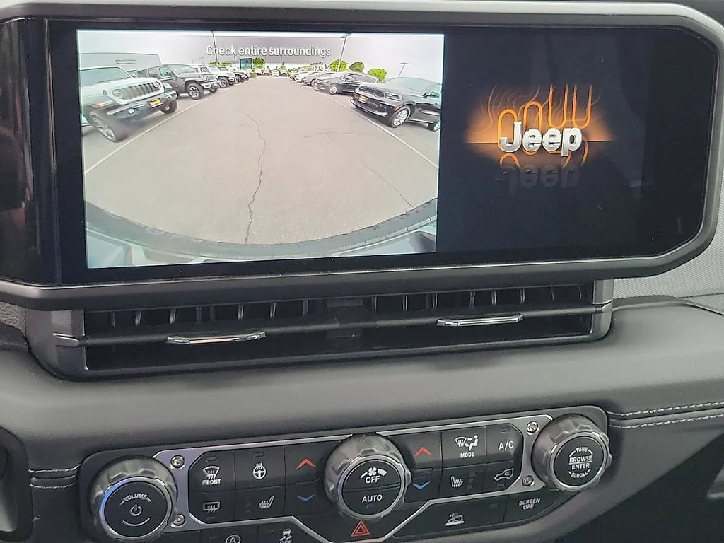 2025 Jeep Wrangler 4-Door Sahara - Photo 9