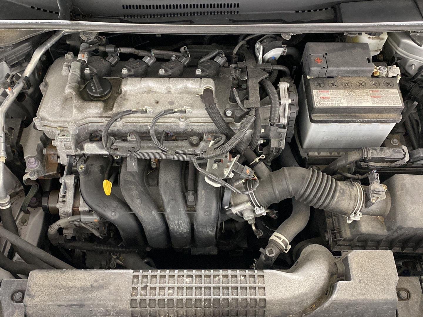 Certified Used 2022 Classic Silver Metallic Toyota LE image 9