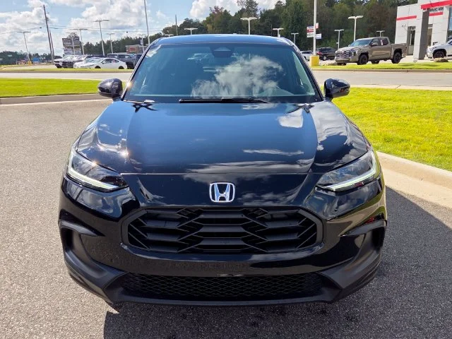 Used 2025  Honda Sport image 2