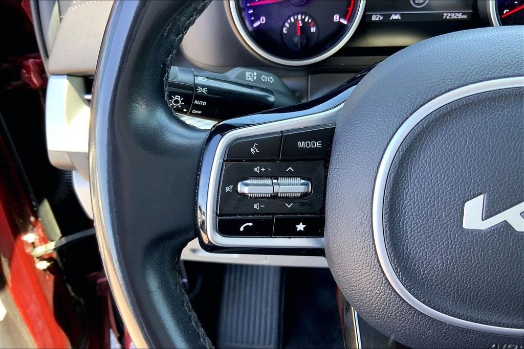 Used 2022 Red Kia LXS image 11