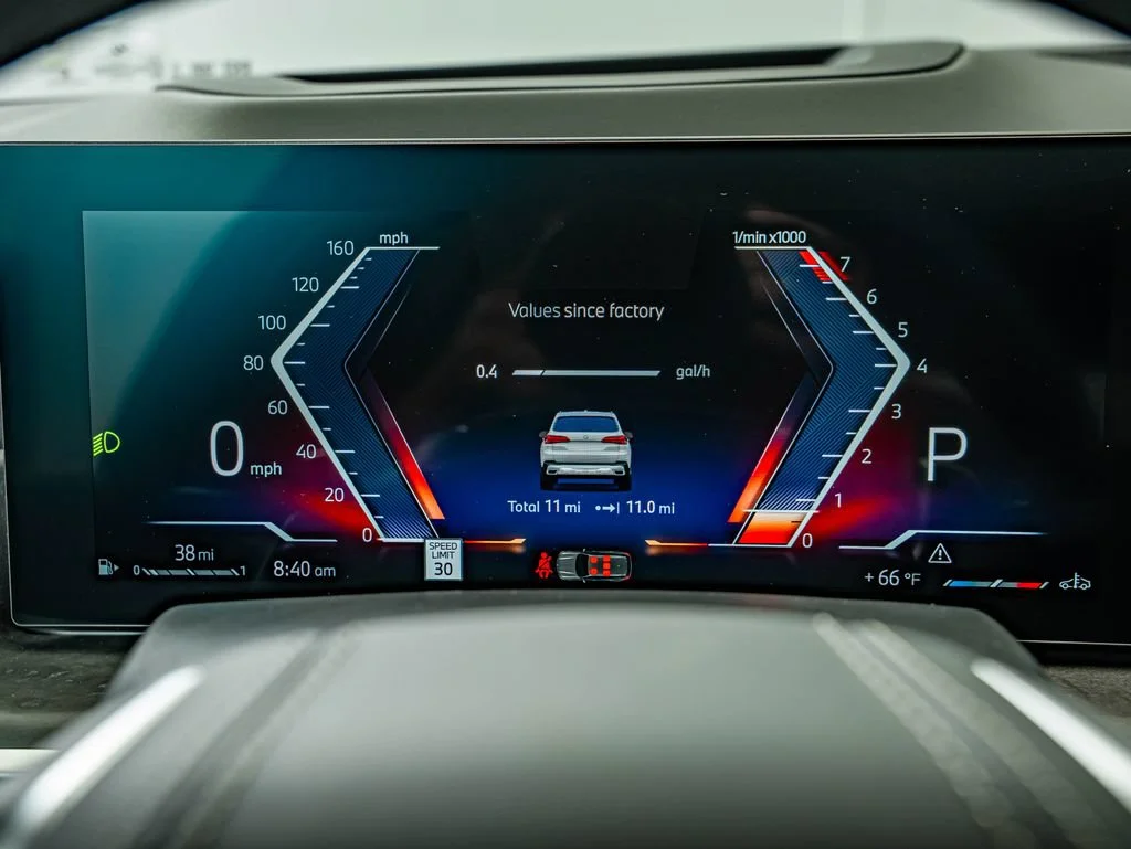 New 2026 Alpine White BMW xDrive40i image 24