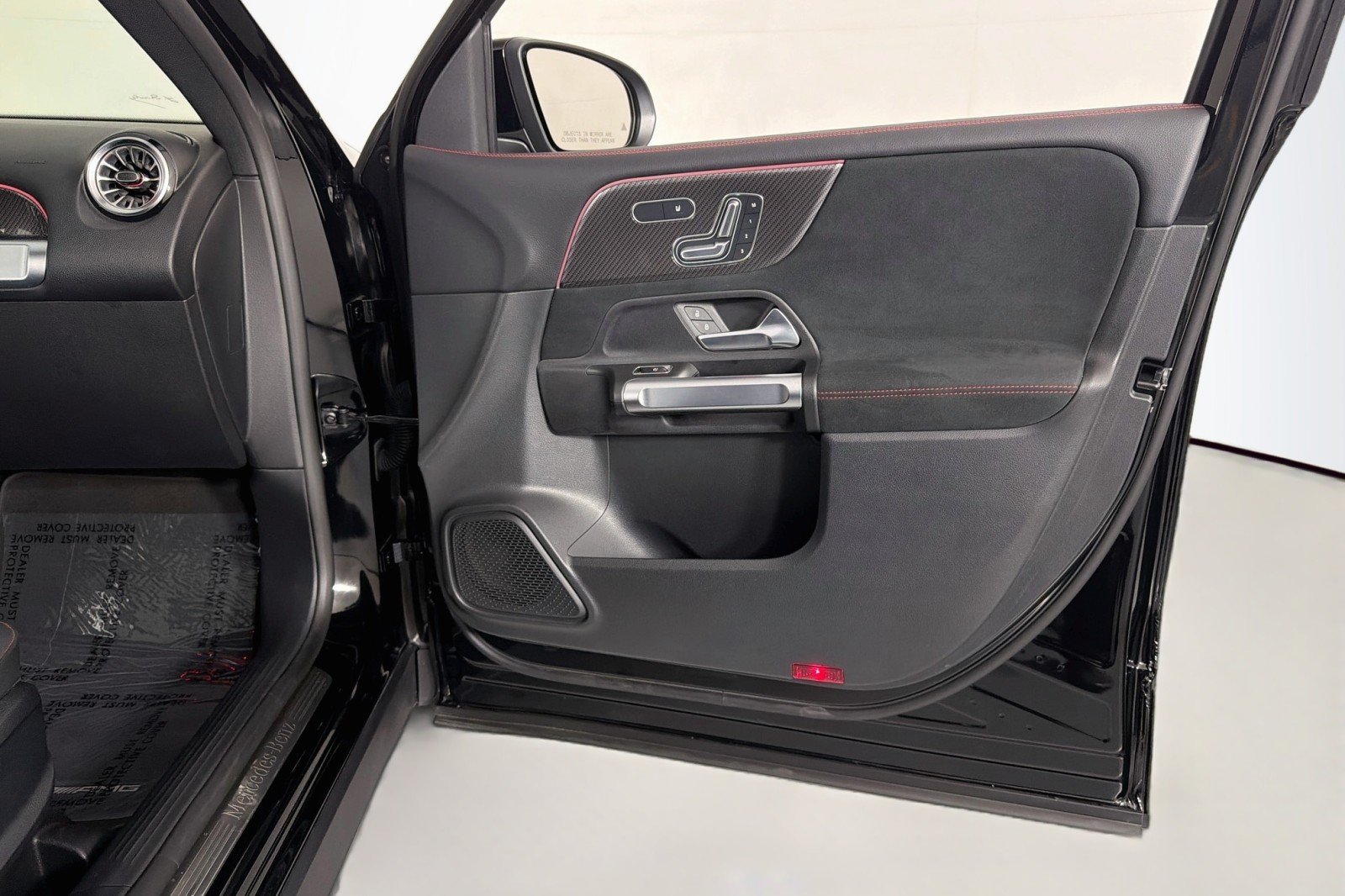 Used 2023 Night Black Mercedes-Benz 250 image 23