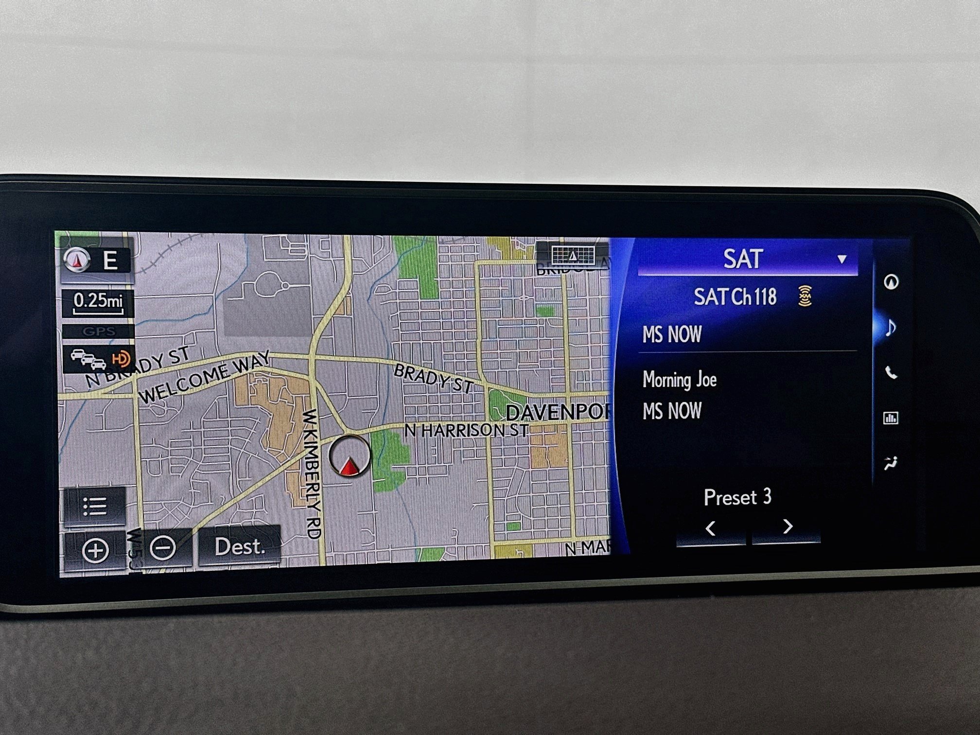 Used 2019 Atomic Silver Lexus 450h image 13