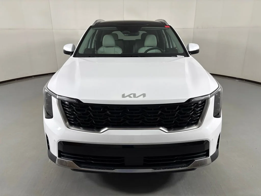 New 2026 Glacial White Pearl Kia EX image 3
